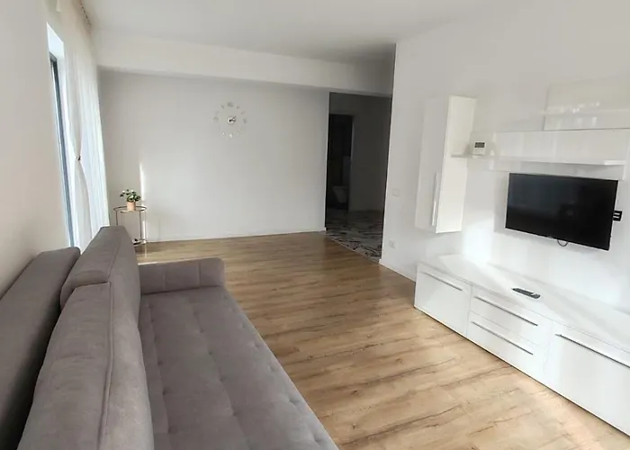 Patrick アパート ブラショフ